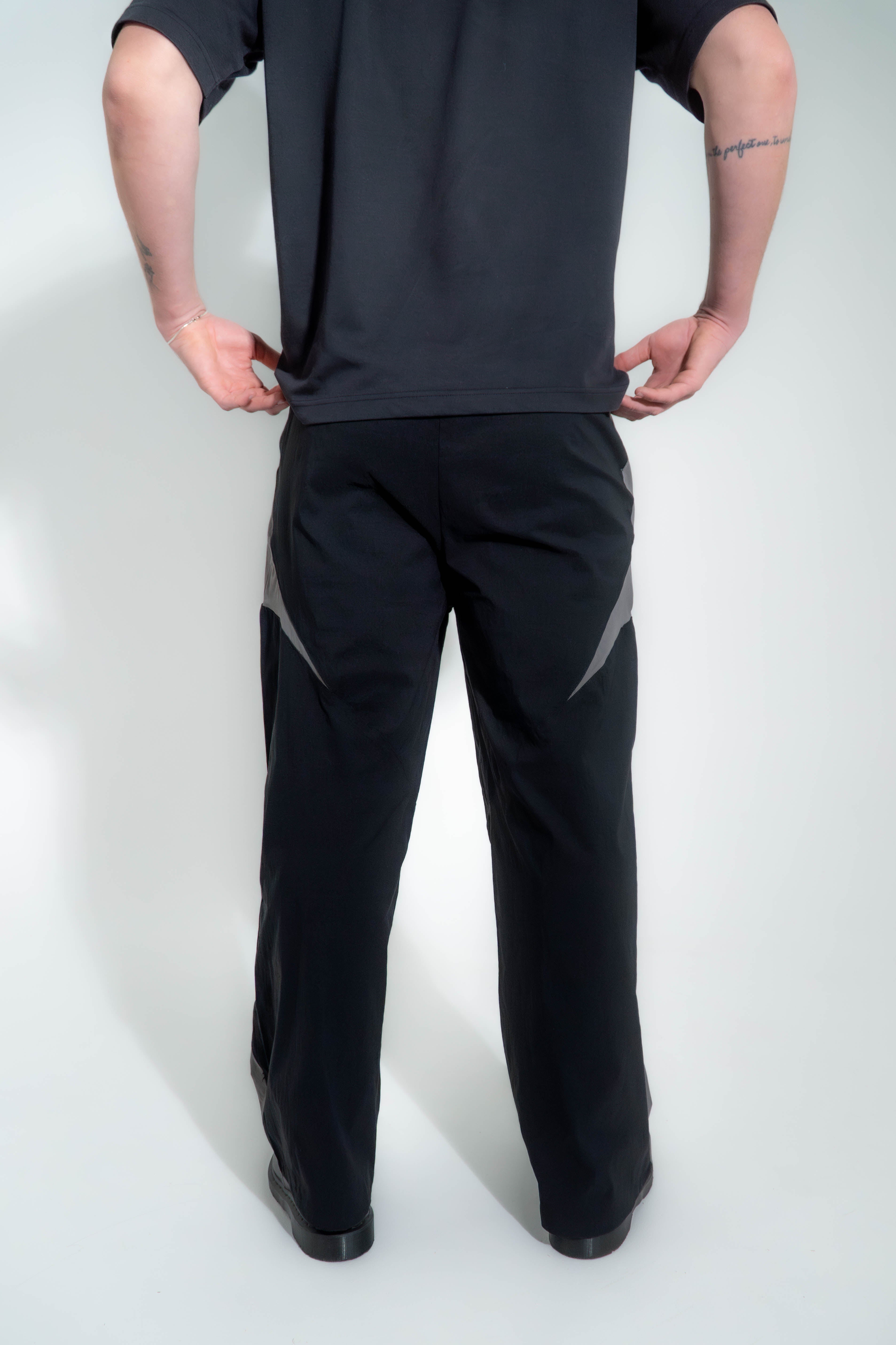 Osaka Street™ - Shadow Arc Trackies